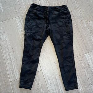 MPG Gray black camo Patterned Activewear cargo pants